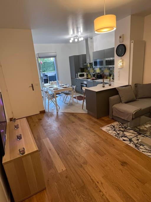 Apartment T2 A 15mn Stade De France Porte De Paris